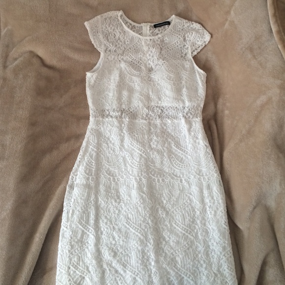 All white dress🐇 - Picture 1 of 4