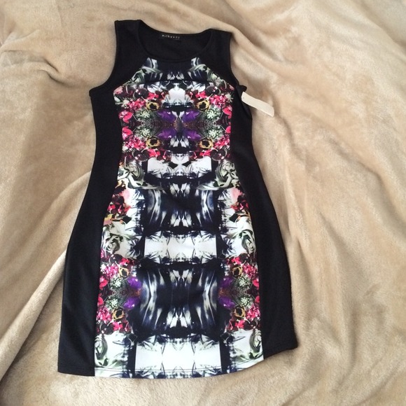Artistic dress💜 - Picture 1 of 4