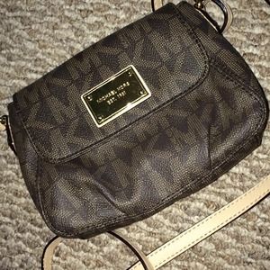 SOLD 🚫Michael kors satchel