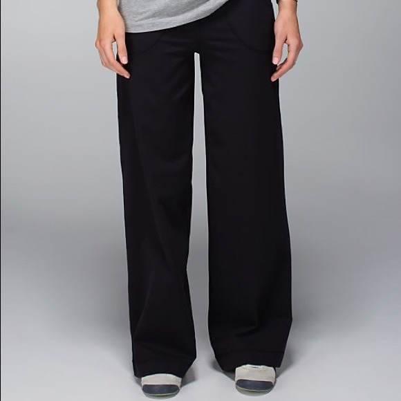 BNWOT LULULEMON still pants