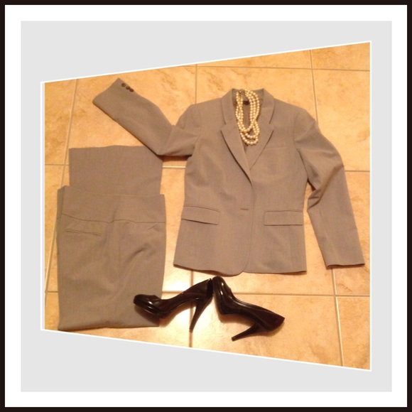 ANTONIO MELANI PANTS SUITE