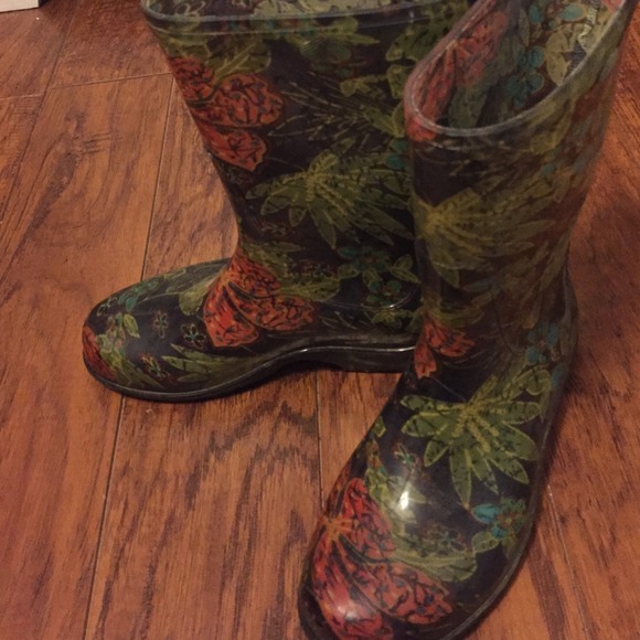 Rain boots