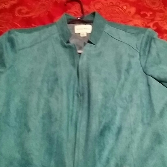 Blazer - Picture 2 of 2