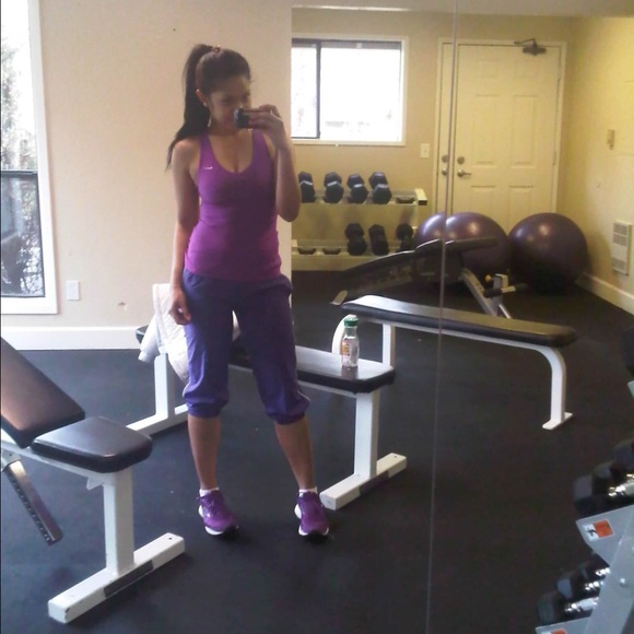 Purple Nike pants - Picture 2 of 2