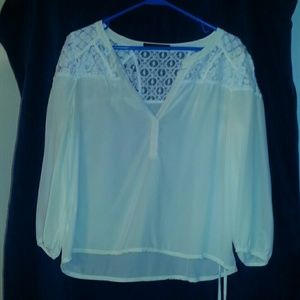 BCBGMAXAZRIA Blouse BCBGMAXAZRIA Blouse