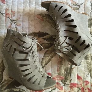 Wedge sandals
