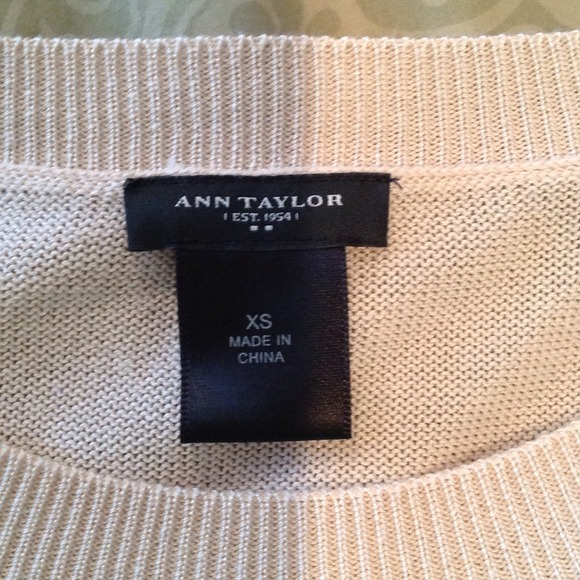 Beige lightweight Ann Taylor sweater worn once - Picture 2 of 4