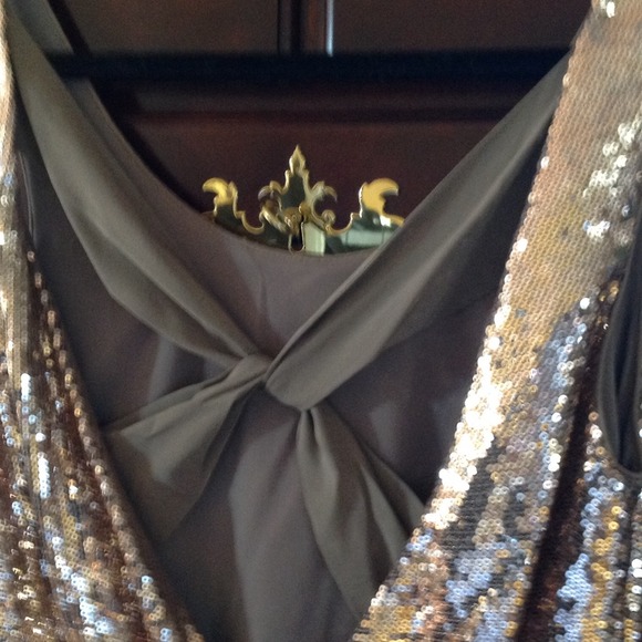 Nicole Miller Metallic Blush Dress. - Picture 3 of 4