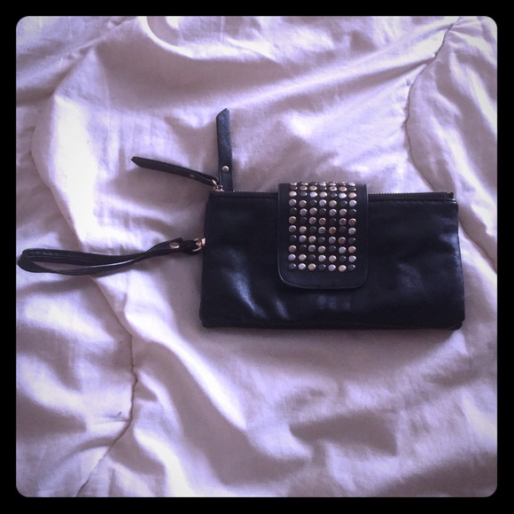 urban Outfitters like new black wristlet