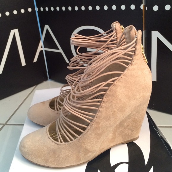 Nine West wedges💋