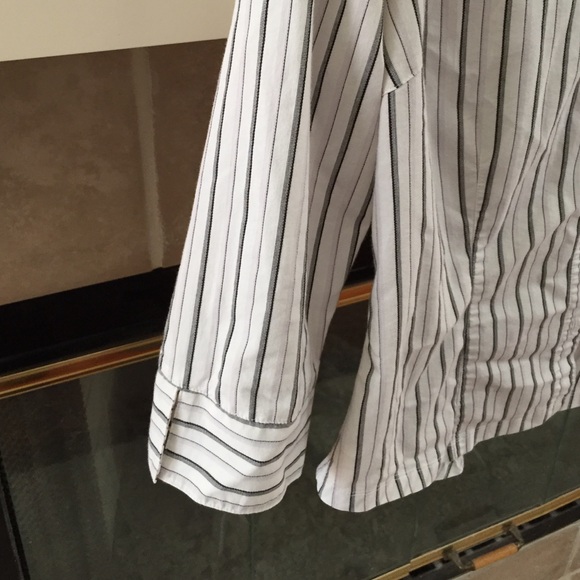 Fred David Stretch Button Up Pinstriped Shirt - Picture 4 of 4