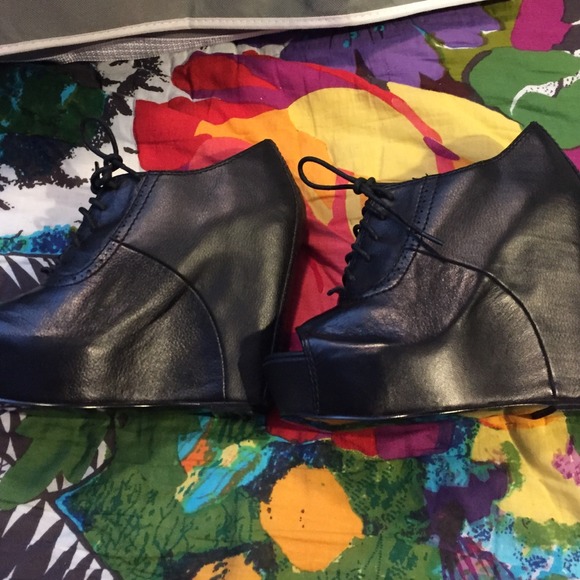 Steve Madden Oxford Wedge Black (NEVER WORN!) - Picture 3 of 4