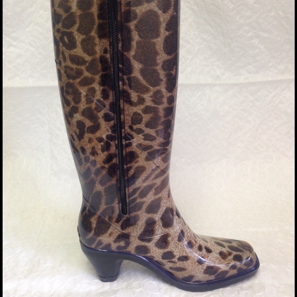 Leopard Print Rain Boots☔️ - Picture 4 of 4