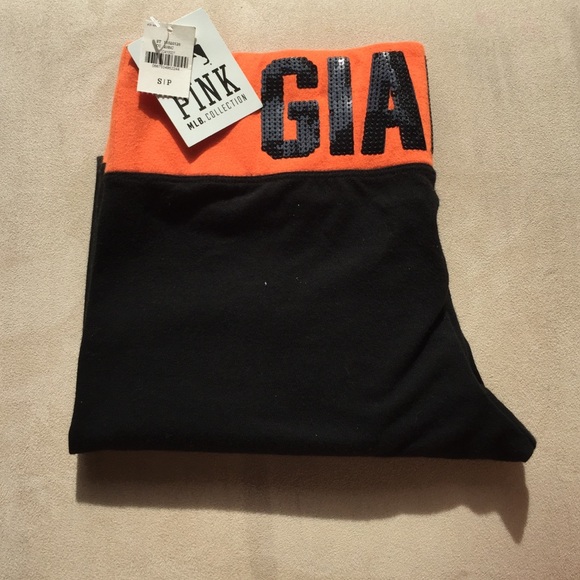 ✨NEW LISTING - Victoria's Secret SF GIANTS Yogas✨