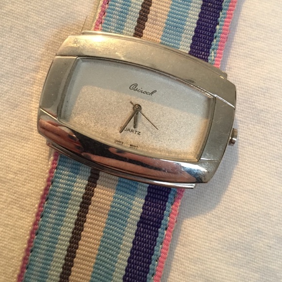 Watch with striped pattern ! - Picture 2 of 3