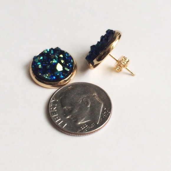 3 for 15🎀chunky blue Drusy style gold studs - Picture 4 of 7