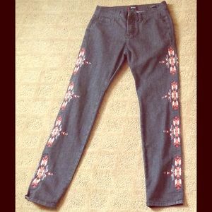BDG High Rise Jeans with tribal design 👖