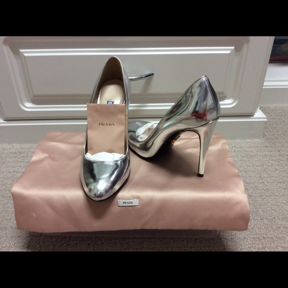 Prada pumps - Picture 4 of 4