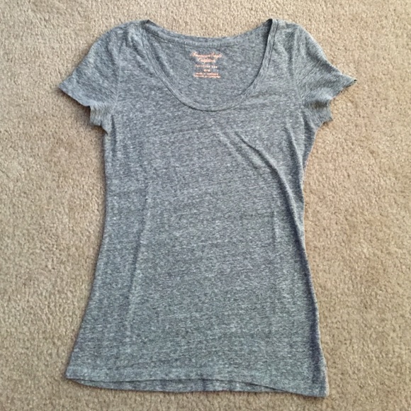 American Eagle scoop neck t-shirt