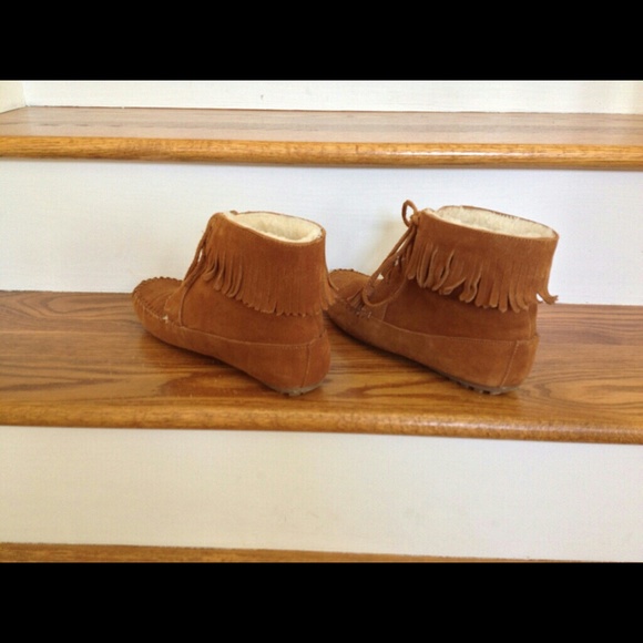 MINNETONKA moccasin booties - Picture 3 of 4