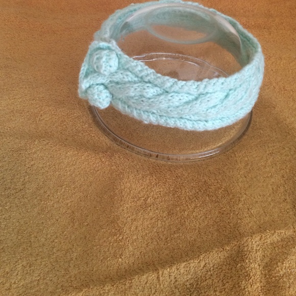 Headband with buttons, hand knit