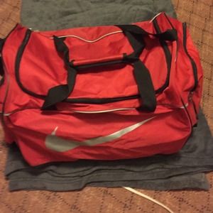 Nike Duffel bag Red black silver used sports bag