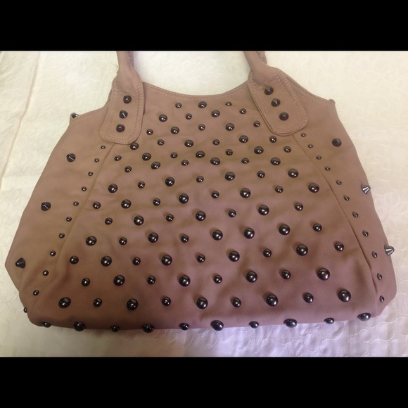 Studded Fashion Handbag👜 - Picture 2 of 4