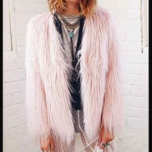 ❤️REDUCED Ladakh x urban outfitters faux fur coat