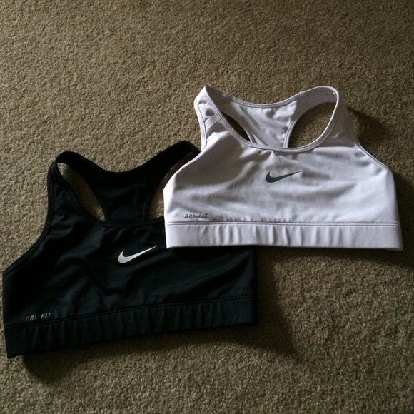 NIKE Dri-fit sports bra high impact - black white