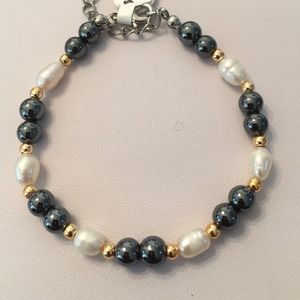 Hematite, fresh water pearl bracelet