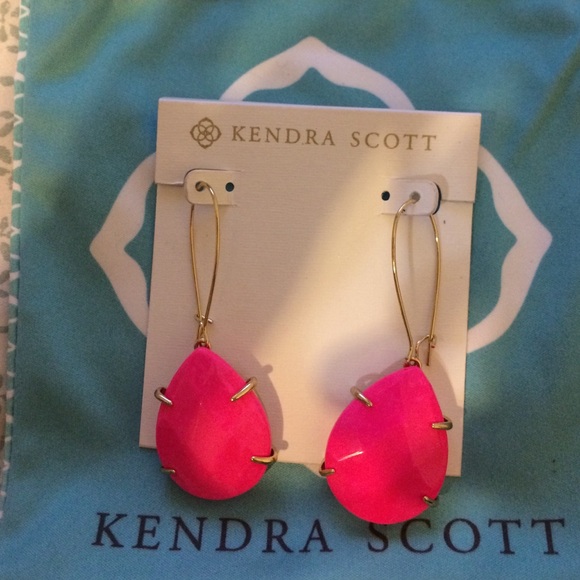 Kendra Scott hot pink Allison earring -