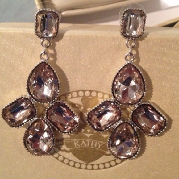 Kathy Van Zeeland Jewelry - Last 1🎉 Kathy Van Zeeland dangle gem earrings