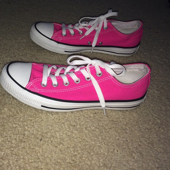Pink converses