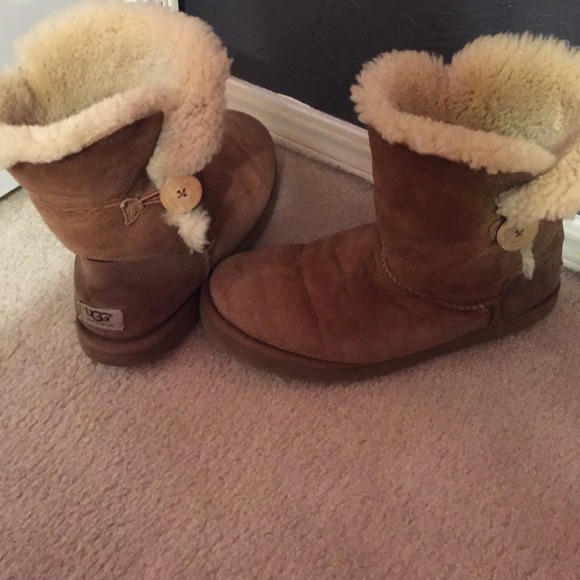 Bailey Button Uggs