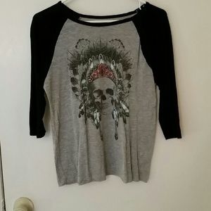 Empire skull tee
