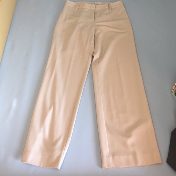 Beautiful tan pair of Cabi slacks