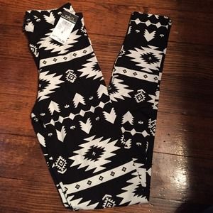 Tribal print leggings