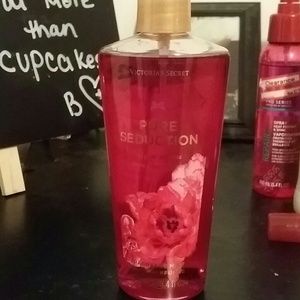 Pure seduction body spray