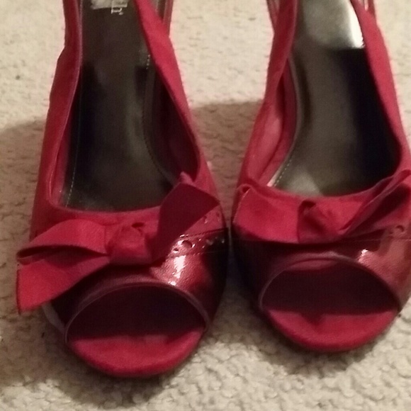 ⚠Last chance⚠⚠Adorable red heels