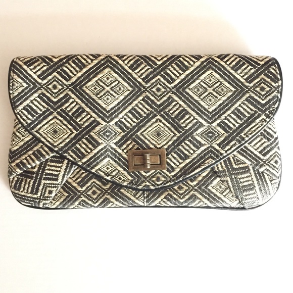 SALE | 🎉Host pick 🎉Tribal weaved clutch