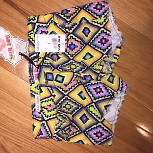 Aztec short shorts