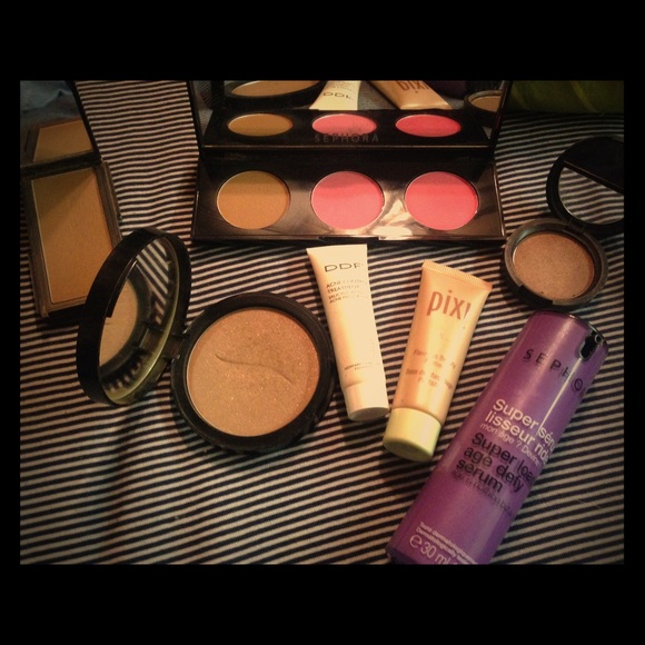 Look! Sephora makeup! See anything u like?