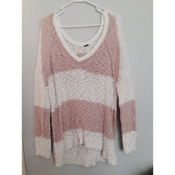 white & pink striped sweater 💕