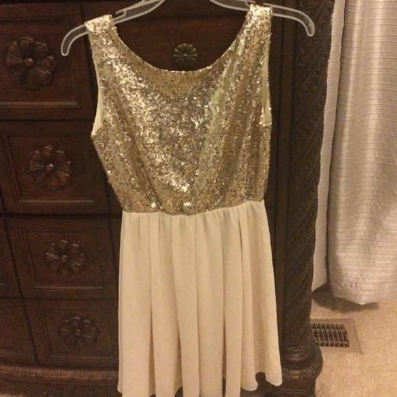 Gold sequined topped dress!