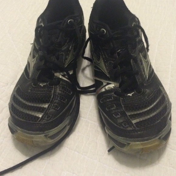 Mizuno volleyball shoes!