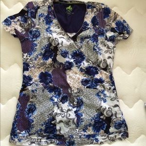 🚫bundle🚫Floral Scrub Top