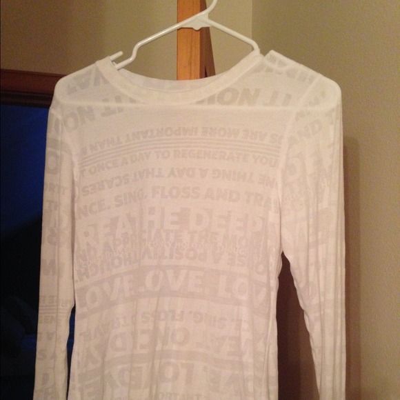 Lululemon Manifesto LS Tee