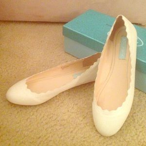 Ivory Scallop Ballet Flat Betsey Johnson NEW Sz 8