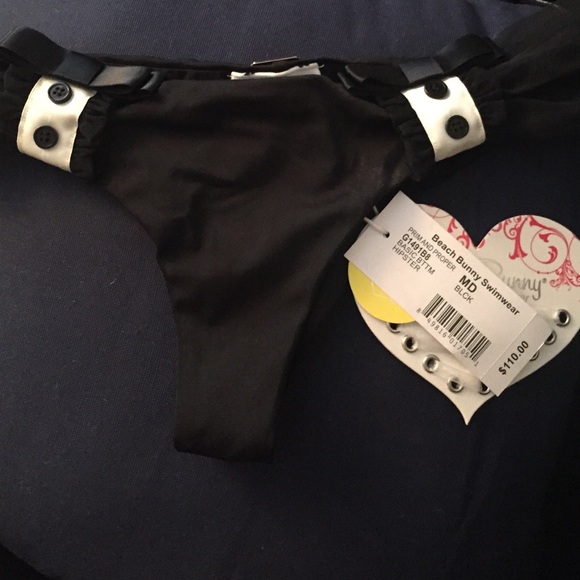 ⭐️SOLD⭐️M Beach Bunny Black Hipster Bottom - Picture 2 of 3