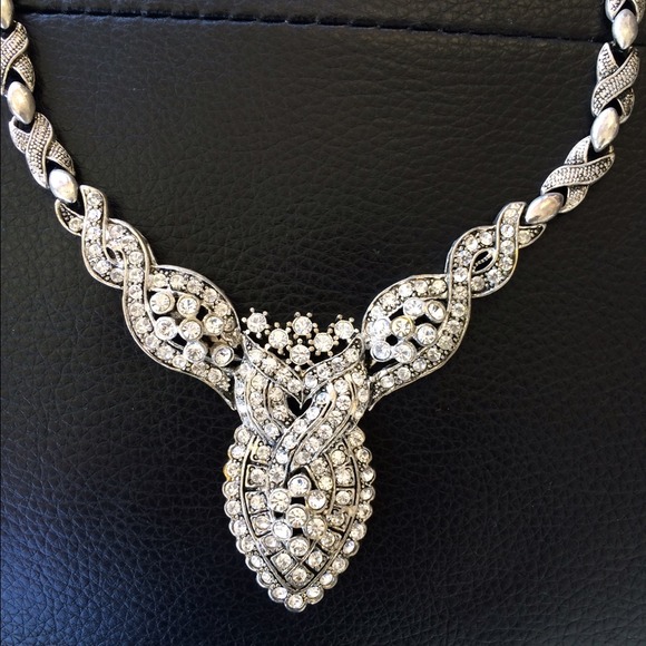 Necklace - Picture 2 of 4